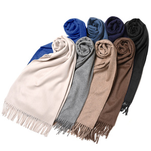 BEGG X CO(ベグ アンド コー)<br>カシミアソリッド大判ストール Arran 18322201059