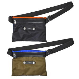 MARNI(マルニ)<br>ナイロンアクリルバイカラーサコッシュ SBMQ0022U1 TN685 18421402138